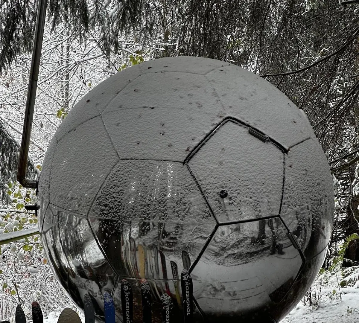 Mirror Globe Kandasphere Saint-Gervais-les-Bains